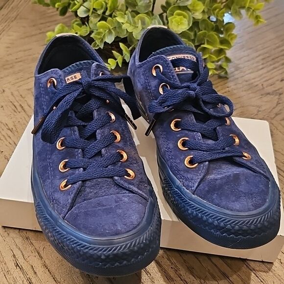 Converse Navy Suede Sneakers Size 7 - Picture 11 of 11